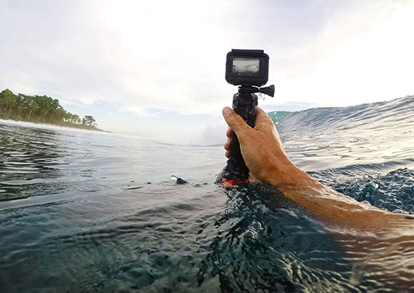 Le top des accessoires plongée GoPro