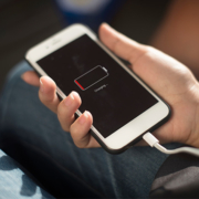 Batterie Le Touch : idéale pour une recharge d'urgence !